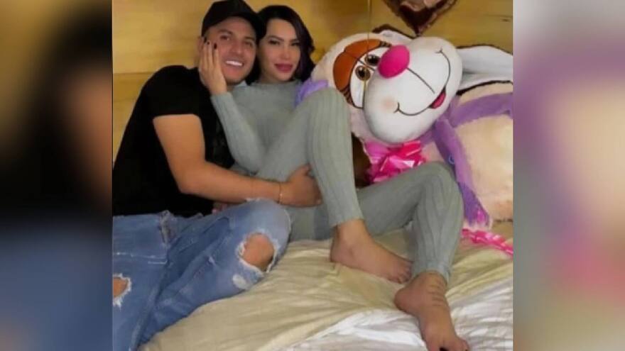 Ana Del Castillo tiene un romance con su acordeonero Chide Mendoza