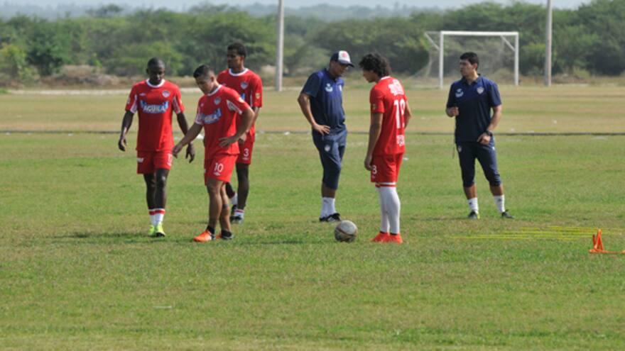 Nery Bareiro, Zamir Valoyes y Oidel Pérez, otros que no siguen en Junior