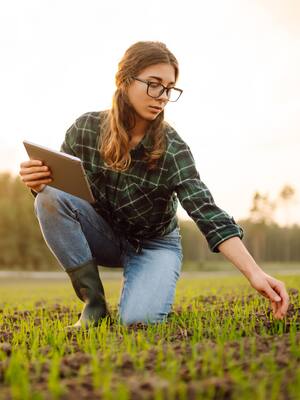 Mujer, ruralidad y generación de riqueza desde las tecnologías sociales
