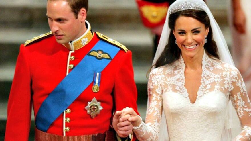 Firma británica McQueen es acusada de plagiar el traje de novia de Kate Middleton