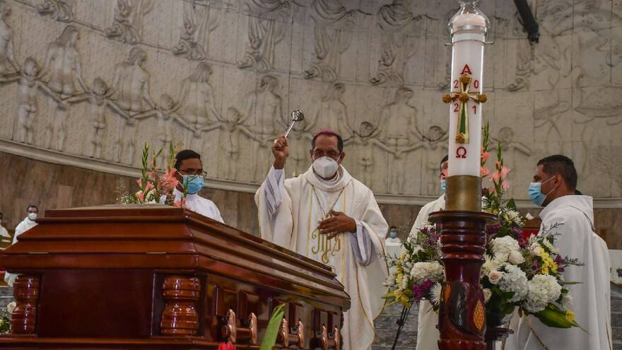 Los padres de la Arquidiócesis de Barranquilla que la covid se llevó
