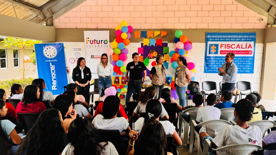 La Fiscalía se volcó hacia los colegios para evitar riesgos digitales en el Atlántico