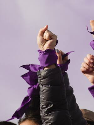 La doble condena: la revictimización de mujeres en casos de violencia sexual