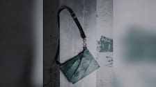 Ciencia le aporta a la moda bolso con ‘piel’ de dinosaurio
