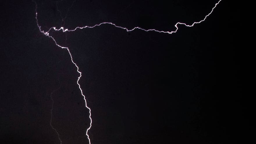 Mujer de 73 años murió tras ser impactada por un rayo cuando regresaba de la casa de un familiar