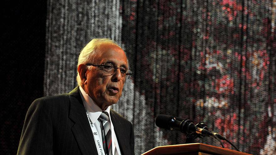 Fallece Ahmed Kathrada, líder sudafricano del apartheid y compañero de Mandela