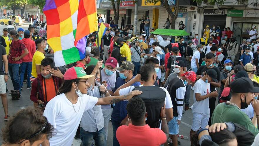 Comunidad Cannabica inicia plantón en la carrera 8 con Murillo