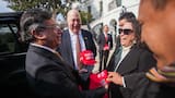 Presidente Petro salió de la Casa Blanca con varias gorras de “Make America Great Again”