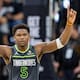 Los Timberwolves vencen a los Spurs e igualan la semifinal