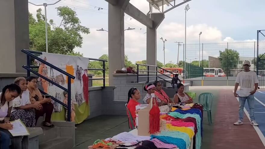 El Sena forma mujeres malamberas en técnicas de macramé
