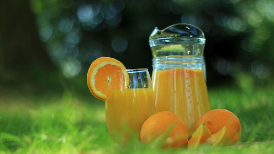 ¿Por qué no se debe beber jugo de naranja en el desayuno? Esto es lo que sugieren los expertos