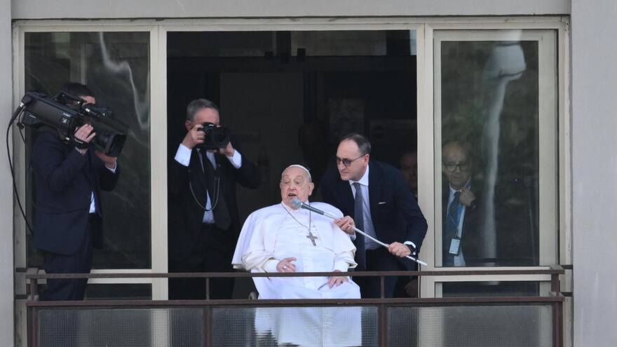 El Vaticano reveló las causas de muerte del papa Francisco: fue un ictus cerebral que lo dejó en coma