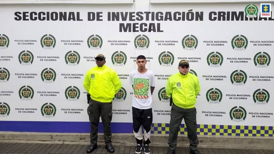 Envían a la cárcel a hombre que se hizo pasar por policía para robar banderas de la barra del América de Cali
