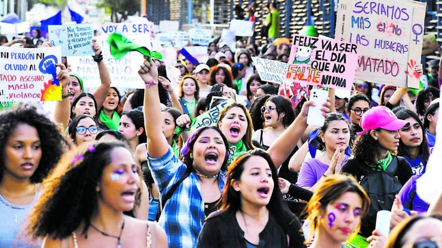 Mujeres tienen garantías diferenciadas por violencia intrafamiliar: Corte