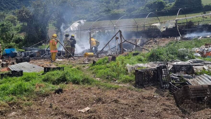 Varios heridos tras fuerte explosión de polvorería en Facatativa