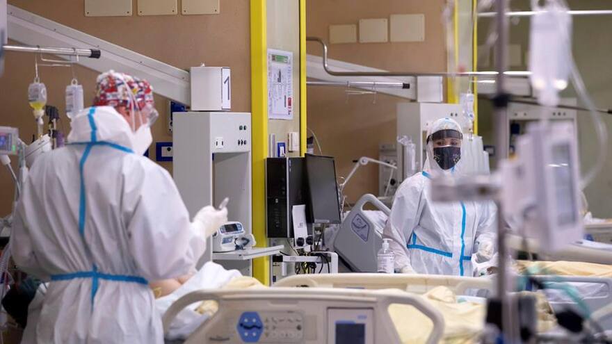 OMS reconoce caída en contagios pero alerta por 'alta' tasa de infección