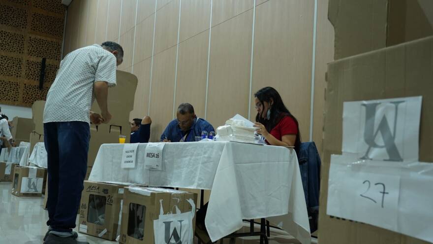 Elecciones de egresados de Uniatlantico se desarrollan en calma