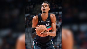 Wembanyama estará de baja varias semanas por una lesión en la pantorrilla