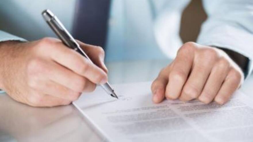 Formulan cargos contra exgobernadora del Magdalena por presunto fraccionamiento de contrato