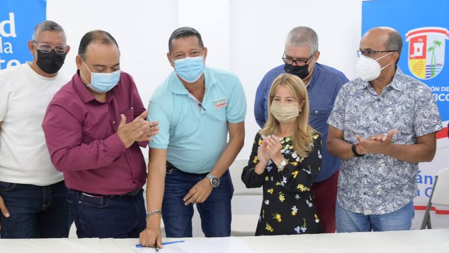 ESE Universitaria del Atlántico y trabajadores firman acuerdo sindical