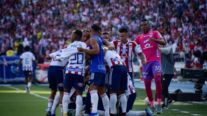 Van tres títulos en el Atanasio