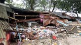 Las imágenes que deja el tsunami volcánico tras golpear Indonesia