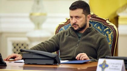 Zelenski asegura que los rusos no aceptarán un alto el fuego si no se firma un acuerdo de paz