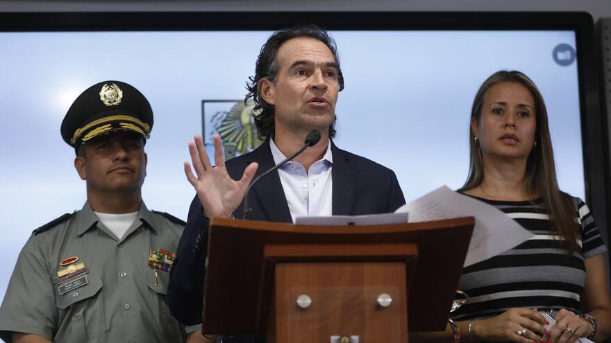 Prohíben 'demanda o solicitud de servicios sexuales' en sectores de Medellín