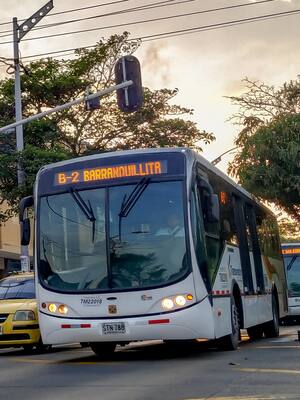 ¿Colapsan transmetros?