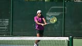 Practicar tenis podría alargar su vida casi una década, según la ciencia