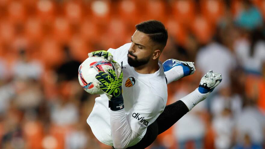 Mamardashvili será compañero de Luis Díaz en el Liverpool