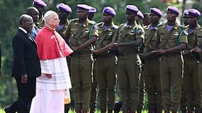 El papa León XIV denuncia desde Camerún que “el mundo está siendo destruido por unos pocos tiranos”