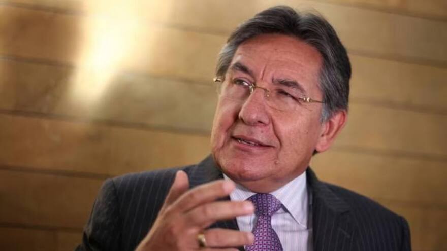 Nestor Humberto Martínez niega acusaciones de ‘Macaco’, quien reveló supuesto plan del exfiscal contra Gustavo Petro. Esto dijo