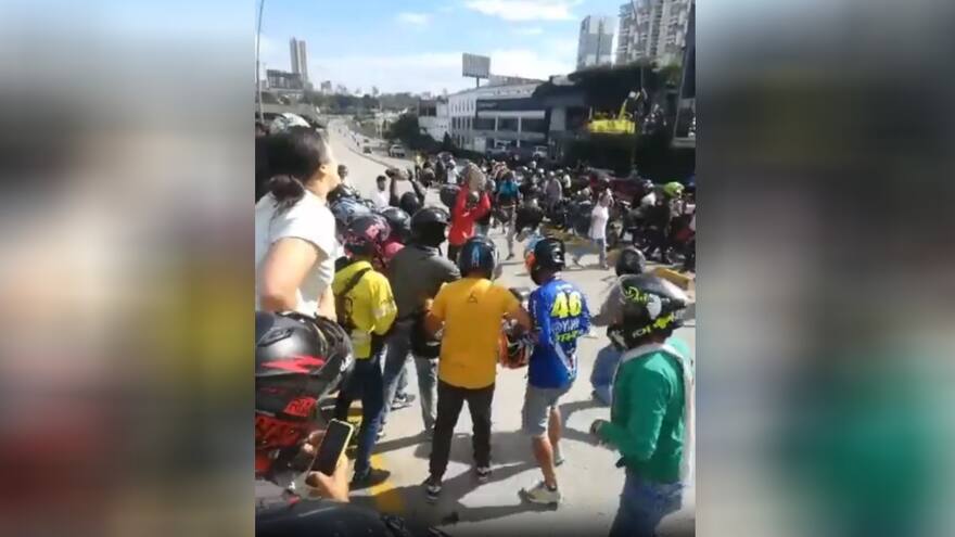 Disturbios y caos en Bucaramanga tras muerte de motociclista