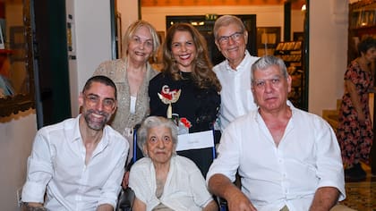 Lanzamiento del libro ‘¡Qué Cagada: Tengo Cáncer de Colon!’