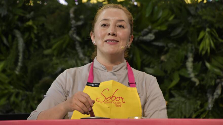 Sabor Barranquilla: chef ecuatoriana Idaly Farfán enseñó preparación de un bizcocho de coco y un mousse de corozo