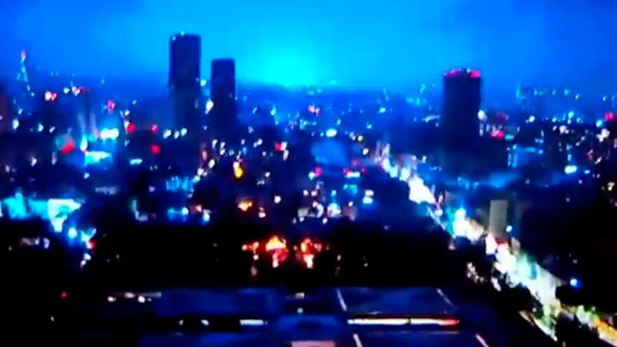 Las luces azules que aparecieron en el cielo después del terremoto en México