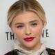 Chloe Grace Moretz confirma su relación con hijo de los Beckham