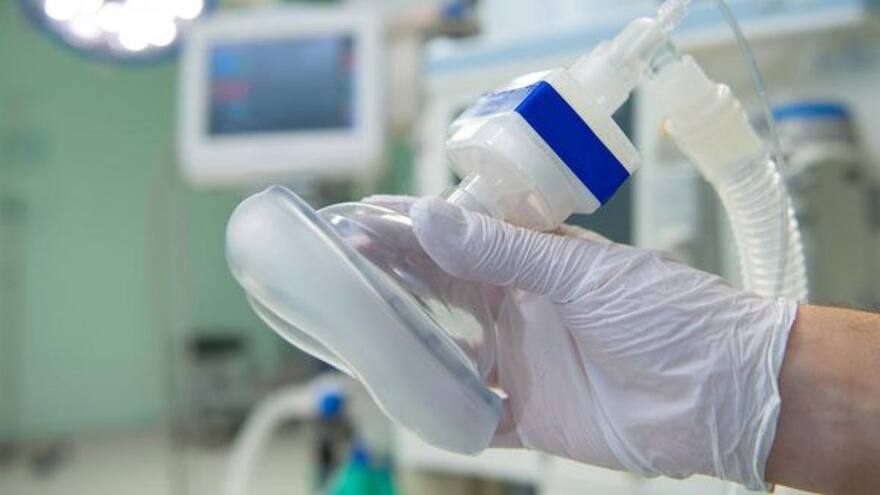 Japón: Mujer sometió a su hija de nueve años a cirugía plástica porque la niña se sentía fea