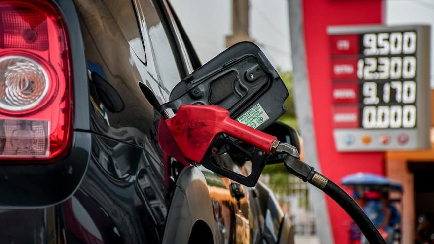 Precio de la gasolina en junio: sube $600 en promedio; en Barranquilla queda en 12.444