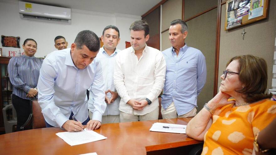 Dumek Turbay se posesionó como nuevo alcalde Cartagena, Bolívar