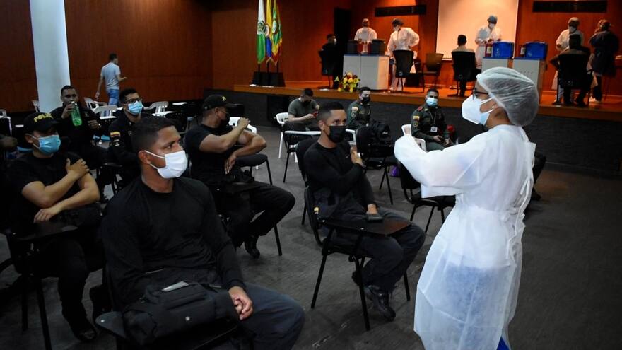 1.000 policías han sido vacunados contra la covid-19 en Cartagena y Bolívar