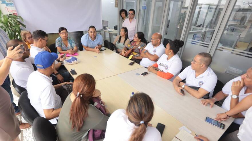 Atlántico: Aumentan en 100 personal de aseo para colegios