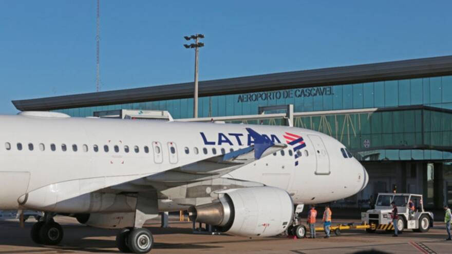 Ofrecen asientos disponibles a pasajeros a Lima, Ciudad de México y Cancún afectados por Viva Air