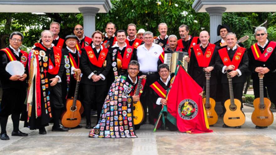Tunas mexicana y española en un solo coro