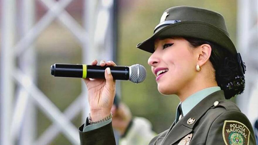 Juliana Pabón, la patrullera que canta por la paz de Colombia