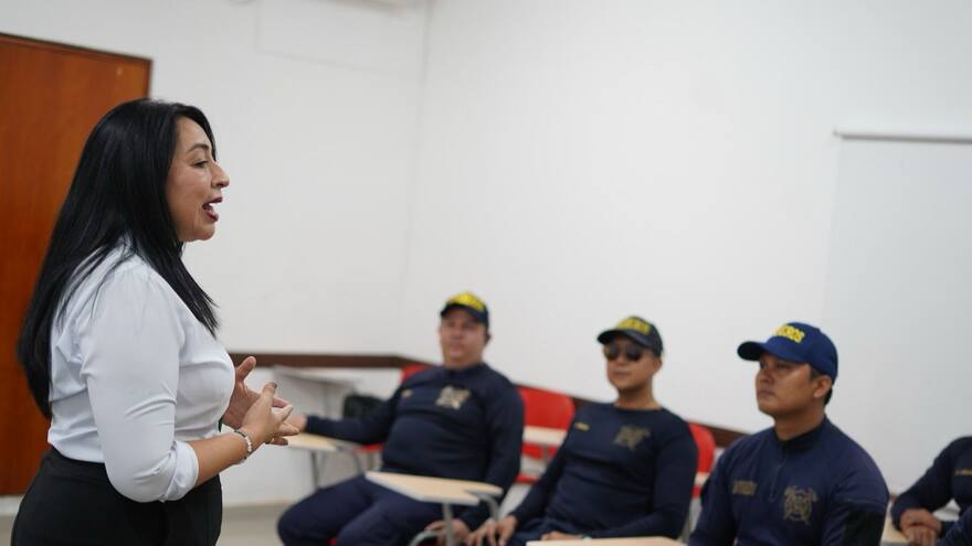 Educación en Barranquilla: 69 bomberos de Barranquilla adelantan formación técnica en el Sena