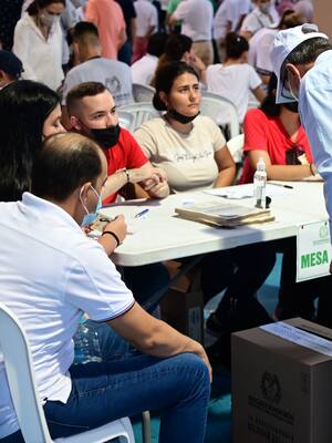 Renovación democrática | Columna de Fernando Giraldo