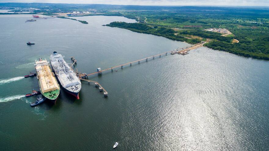 Se calienta debate por planta de regasificación en Buenaventura