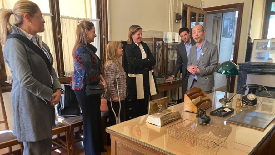 Elsa Noguera se reunió con el director Internacional del Instituto Curie en París